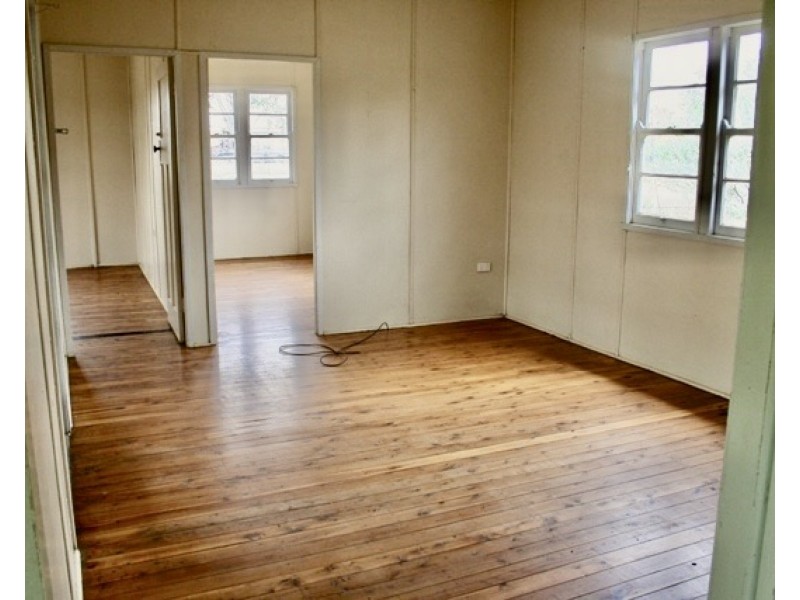 140 Kent Street, Oakey QLD 4401