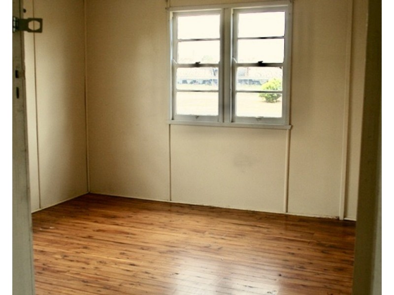 140 Kent Street, Oakey QLD 4401