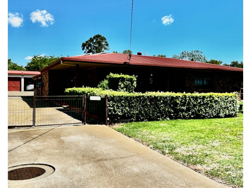 5 Hass Street, Oakey QLD 4401