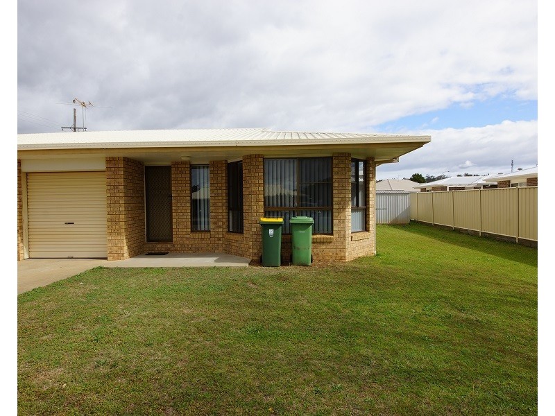 2/53 Hamlyn Road, Oakey QLD 4401