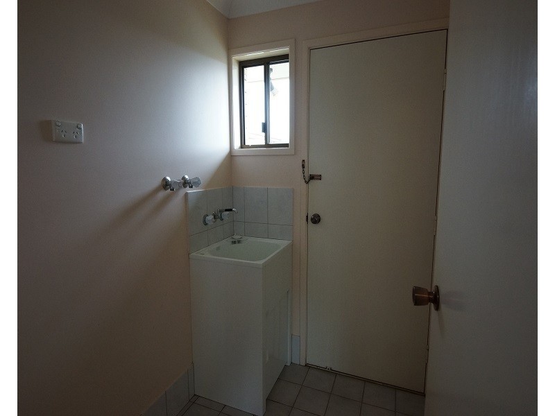 2/53 Hamlyn Road, Oakey QLD 4401