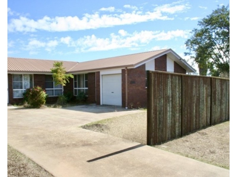 1/89 Hamlyn Road, Oakey QLD 4401