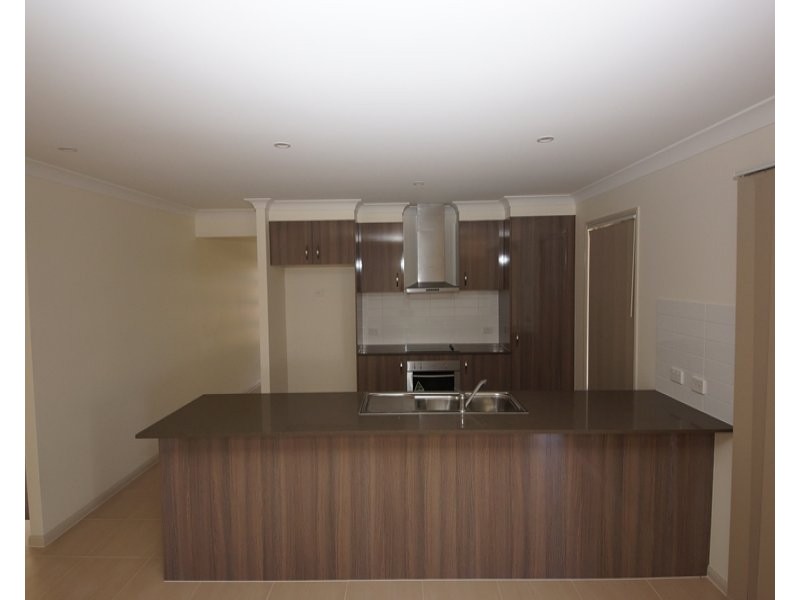 6 Clive Street, Oakey QLD 4401