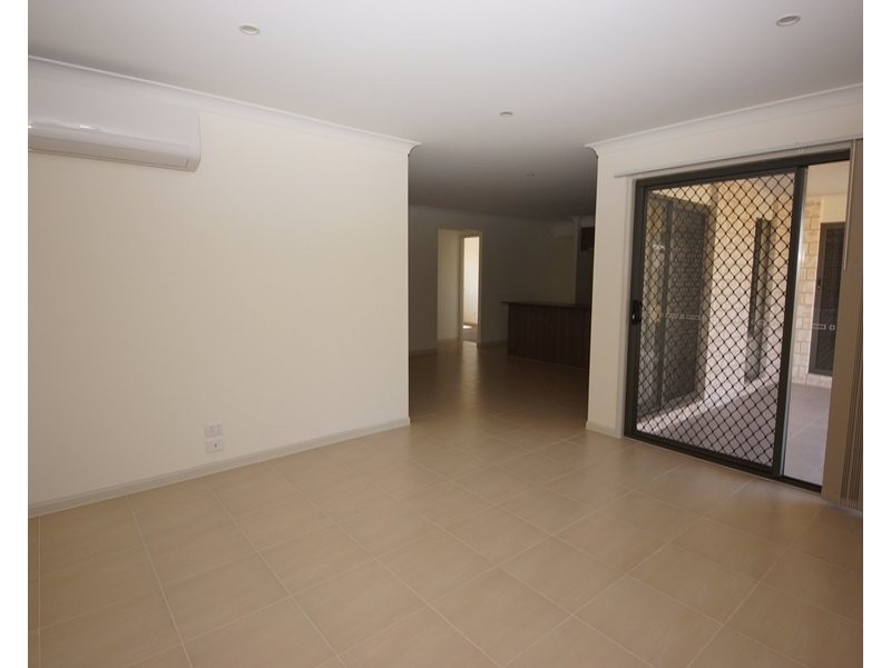 6 Clive Street, Oakey QLD 4401