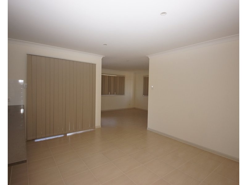 6 Clive Street, Oakey QLD 4401
