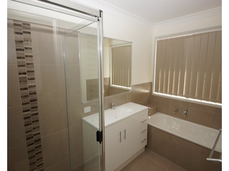 6 Clive Street, Oakey QLD 4401