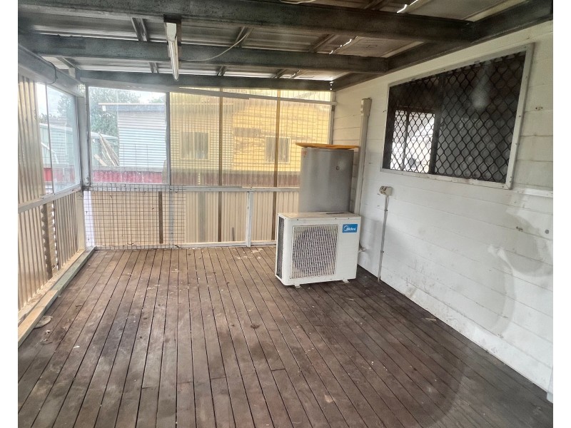 15 Earl Street, Jondaryan QLD 4403