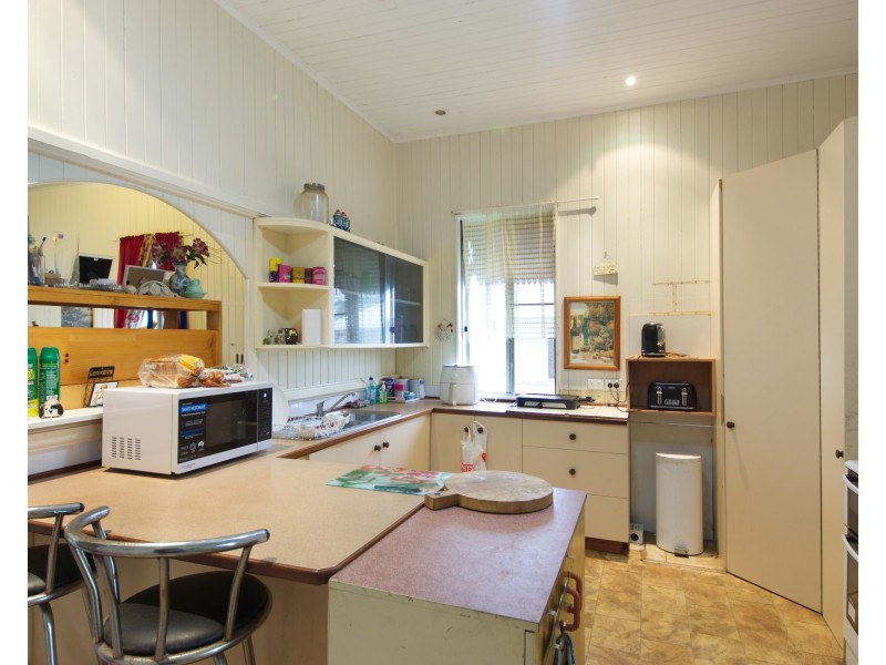 32 Davidson Street, Oakey QLD 4401