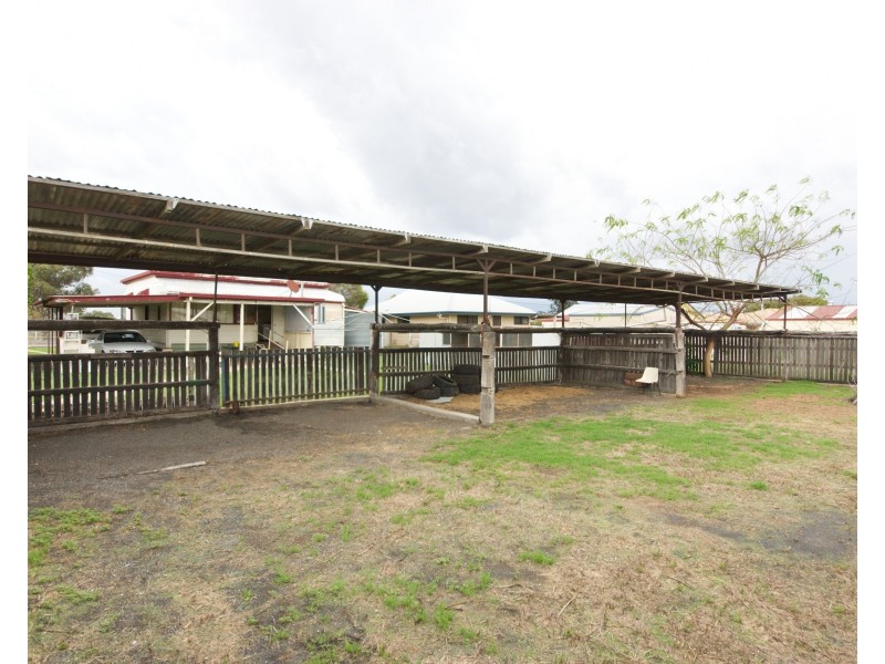 32 Davidson Street, Oakey QLD 4401
