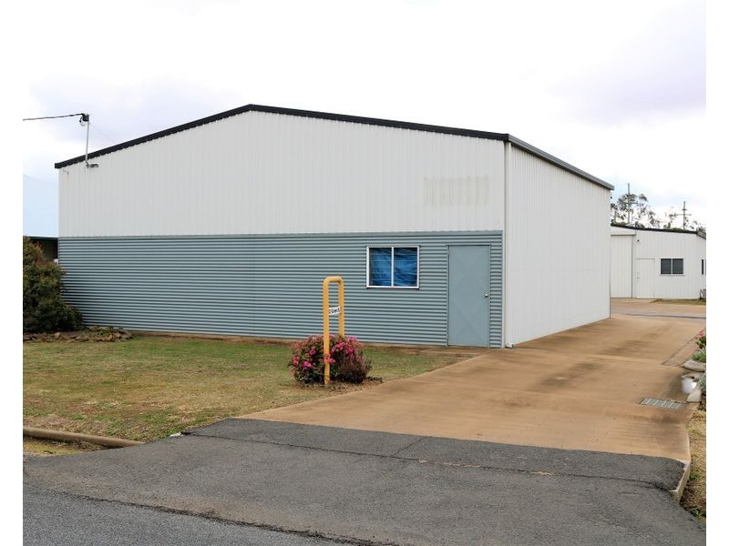 32 Queen Street, Oakey QLD 4401