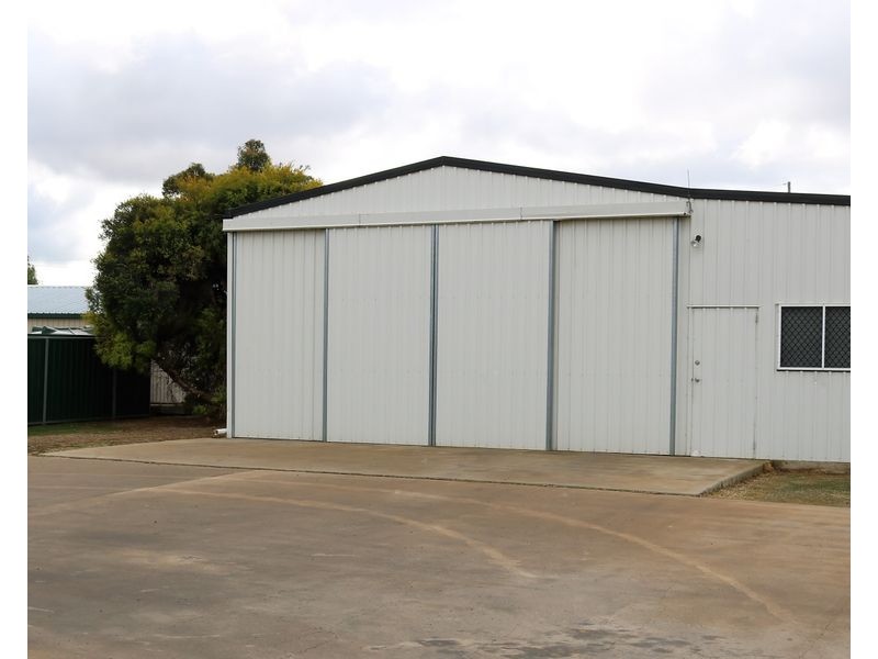 32 Queen Street, Oakey QLD 4401