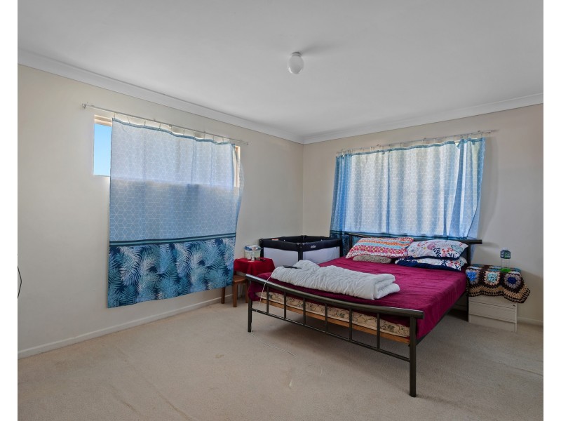 11 Toowoomba Road, Oakey QLD 4401