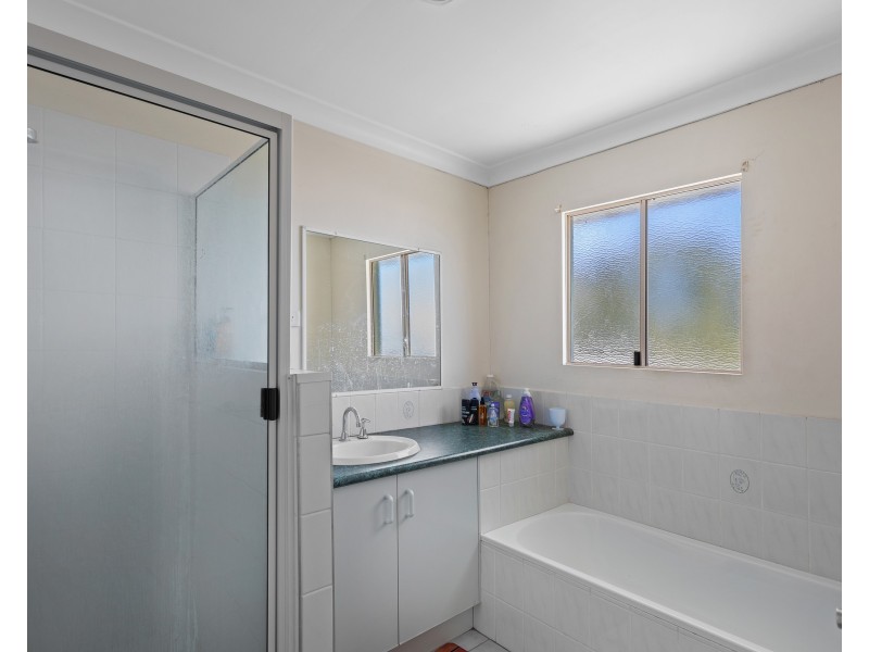 11 Toowoomba Road, Oakey QLD 4401