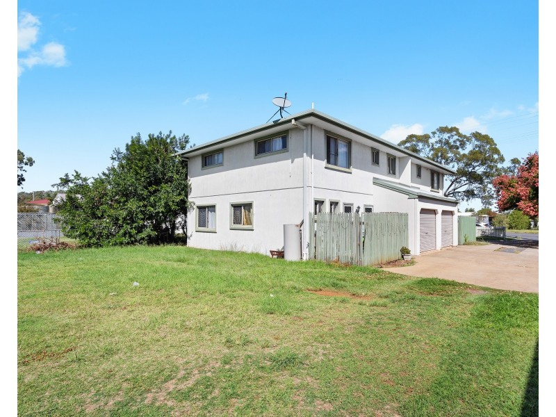 11 Toowoomba Road, Oakey QLD 4401