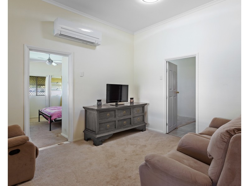 39 Cory Street, Oakey QLD 4401