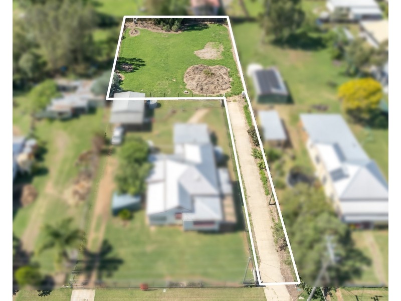 39 Cory Street, Oakey QLD 4401