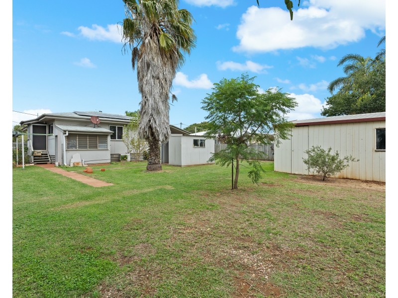 23 James Street, Oakey QLD 4401