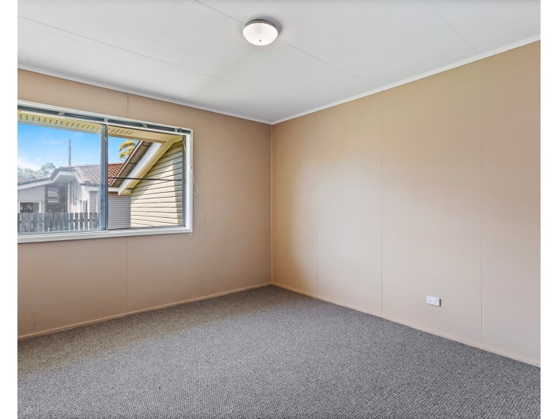 11 Milligan Street, Oakey QLD 4401