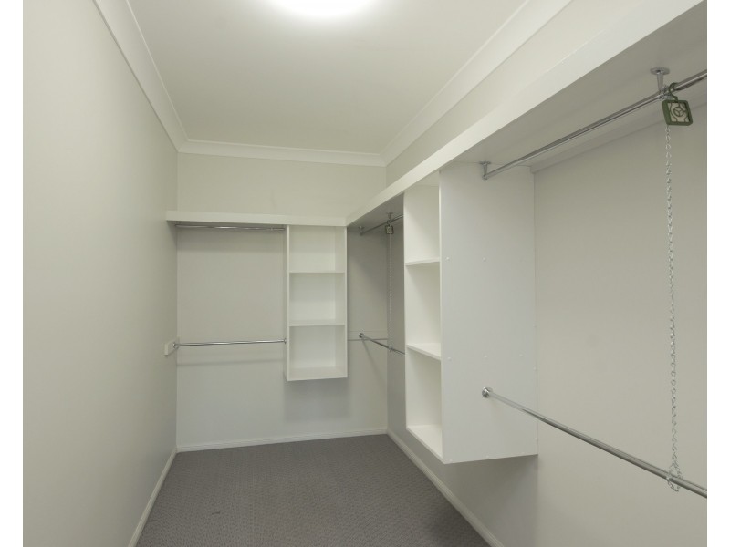 30 Berghofer Drive, Oakey QLD 4401