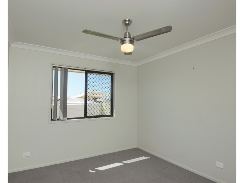 30 Berghofer Drive, Oakey QLD 4401