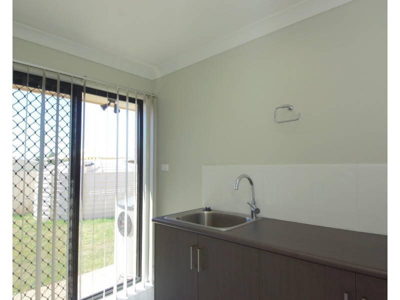 30 Berghofer Drive, Oakey QLD 4401