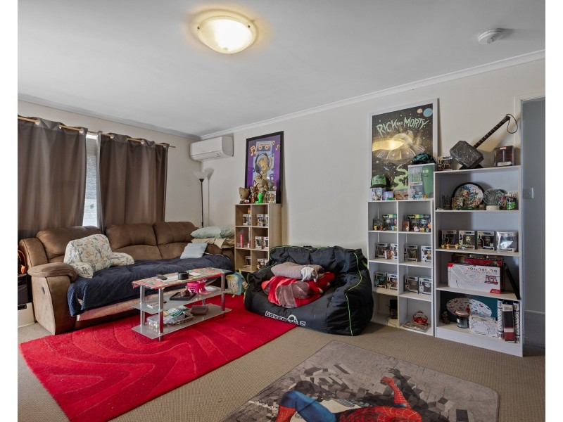 6 Werth Street, Oakey QLD 4401