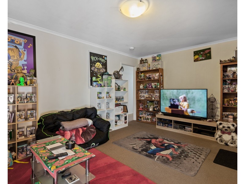 6 Werth Street, Oakey QLD 4401