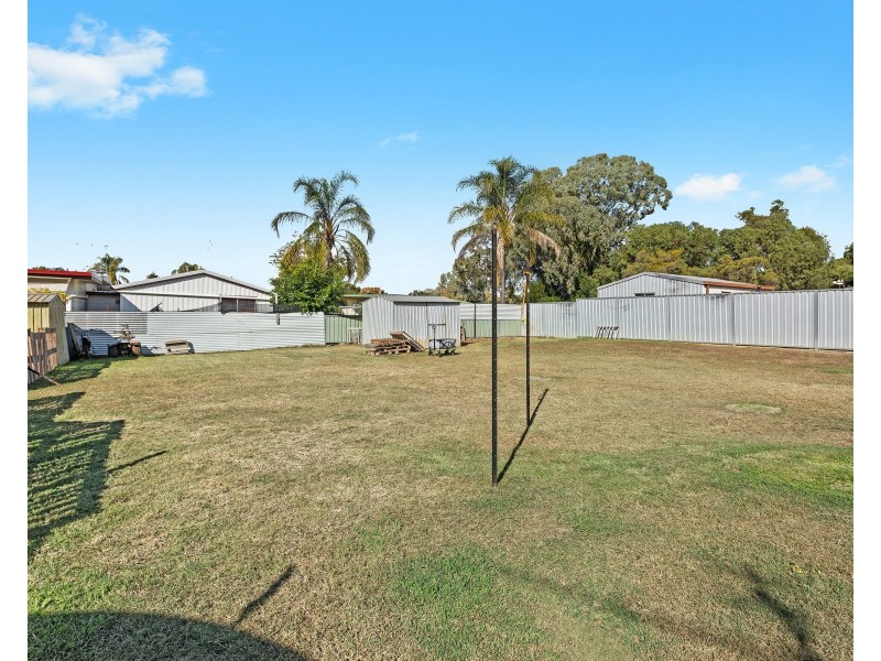 6 Werth Street, Oakey QLD 4401