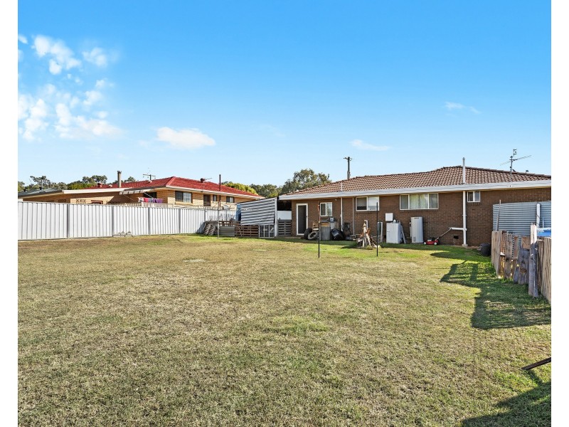 6 Werth Street, Oakey QLD 4401