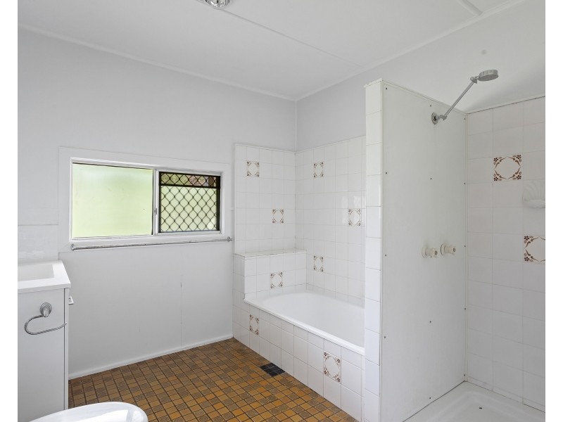26 Boyes Street, Harristown QLD 4350