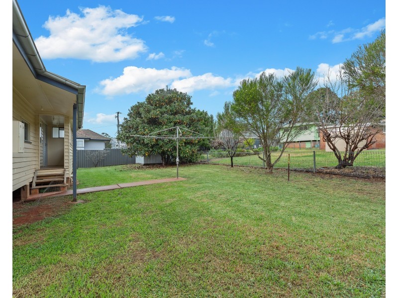 26 Boyes Street, Harristown QLD 4350