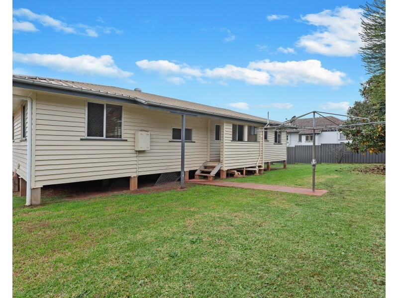 26 Boyes Street, Harristown QLD 4350