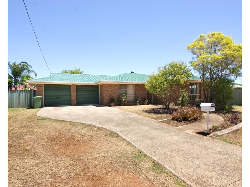3 Shannon Court, Oakey QLD 4401