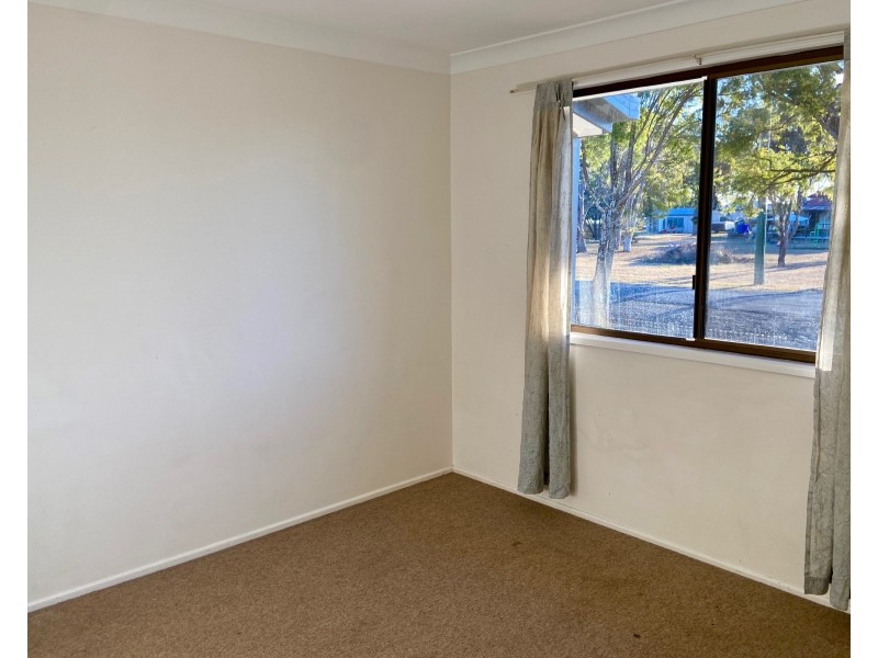 23 West Street, Oakey QLD 4401