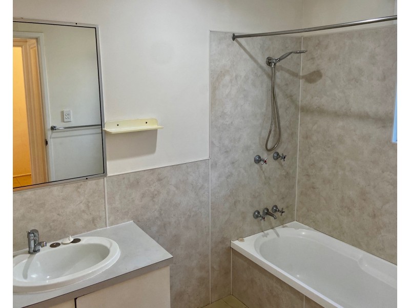 23 West Street, Oakey QLD 4401