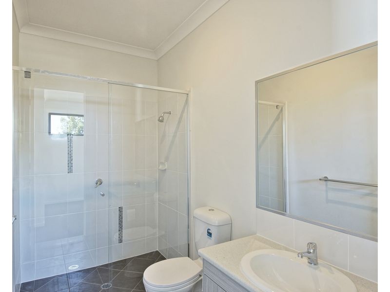 1/6 Monash Lane, Newtown QLD 4350