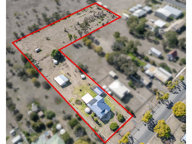 18 Main Street, Mount Tyson QLD 4356