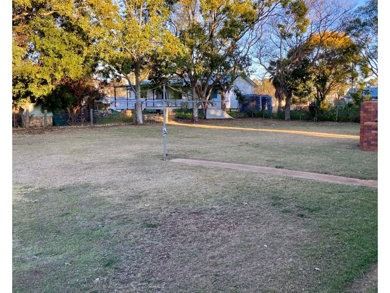 23 West Street, Oakey QLD 4401