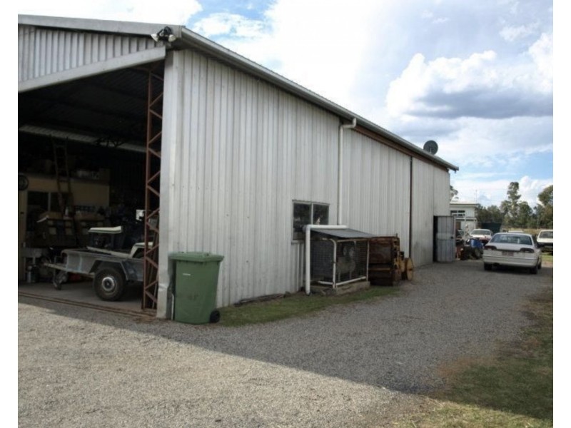 36 Queen Street, Oakey QLD 4401