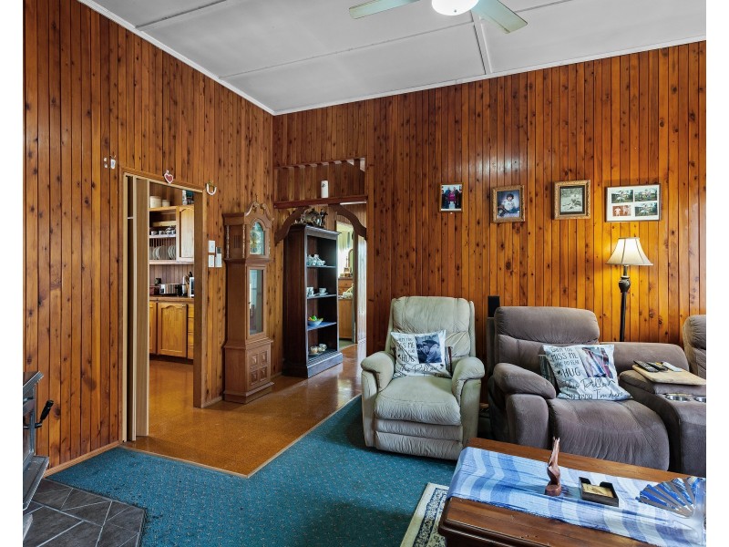 39 Donely Street, Oakey QLD 4401