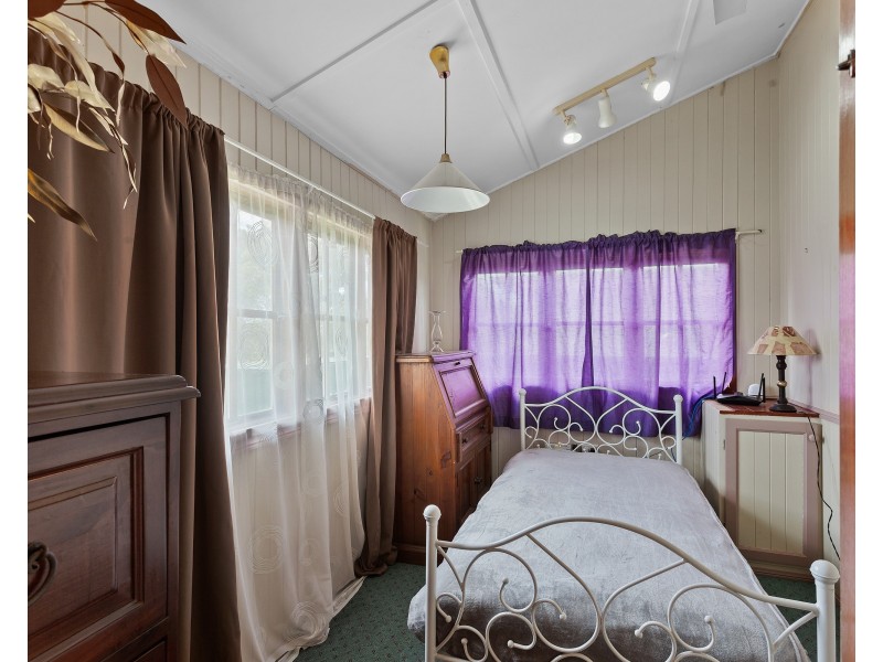 39 Donely Street, Oakey QLD 4401