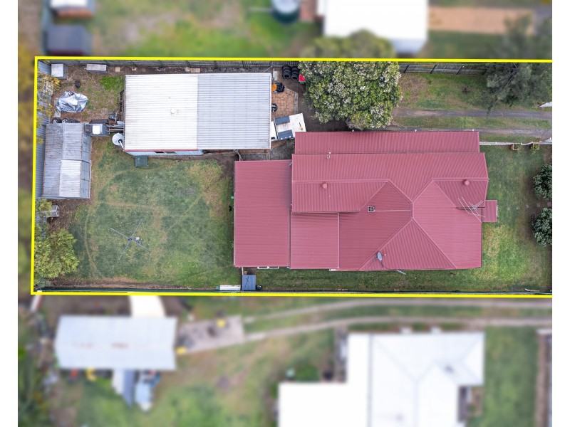 39 Donely Street, Oakey QLD 4401
