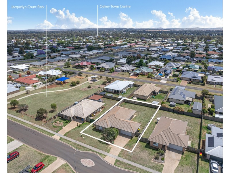 13 Clive Street, Oakey QLD 4401