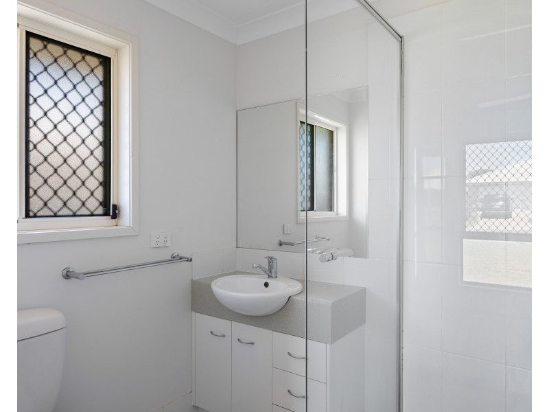 13 Clive Street, Oakey QLD 4401