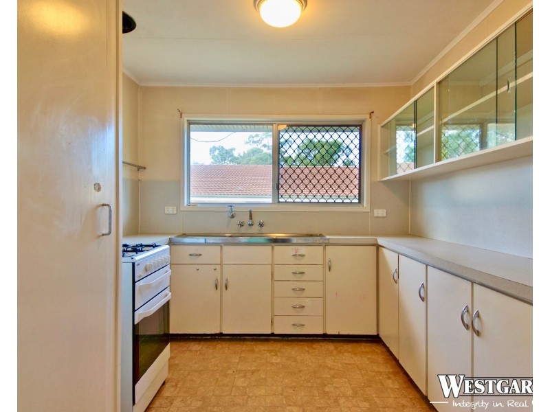 25 Milligan Street, Oakey QLD 4401