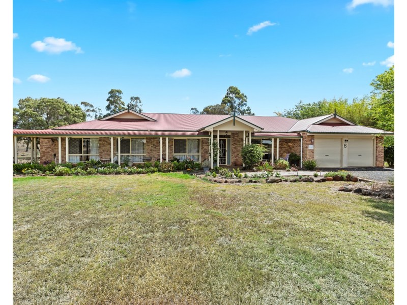 6 Russell Street, Oakey QLD 4401