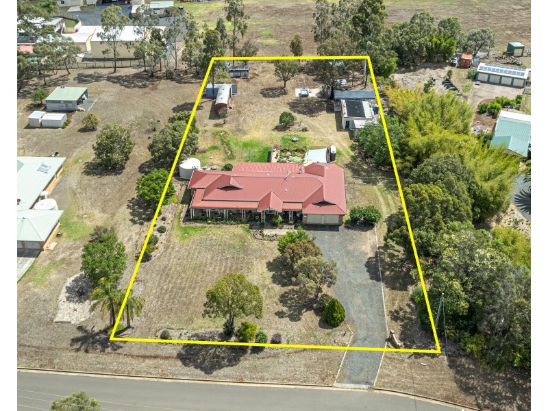 6 Russell Street, Oakey QLD 4401