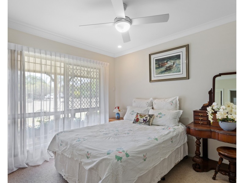 6 Russell Street, Oakey QLD 4401