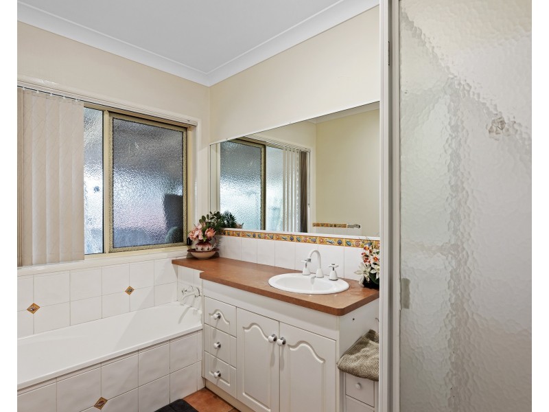6 Russell Street, Oakey QLD 4401
