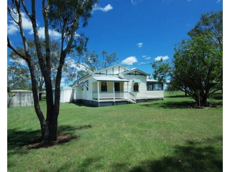 145 Henningsen Road, Oakey QLD 4401
